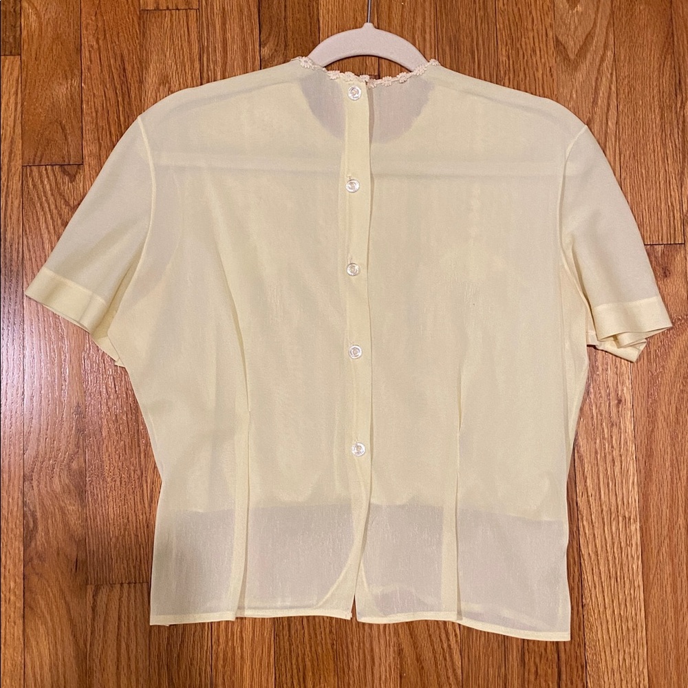 VTG Yellow Lace Pleated Blouse - Picture 2 of 5